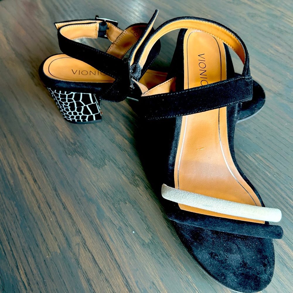Vionic block heel sandals